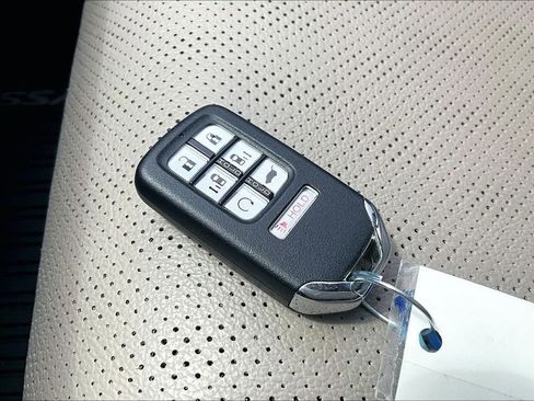 Used 2024 Honda Odyssey Elite image 35