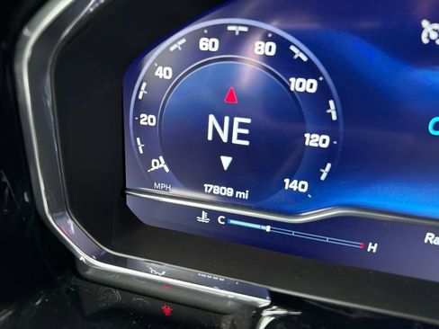 Used 2024 Chevrolet Silverado 1500 LT image 20