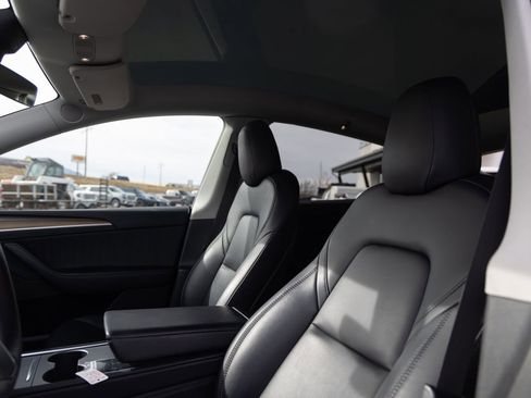 Used 2023 Tesla Model Y Long Range image 12