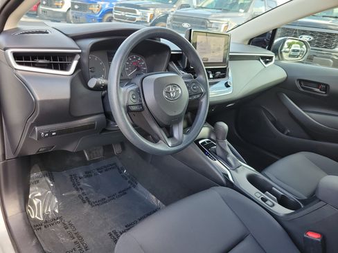 Used 2023 Toyota Corolla LE w/ LE Convenience Package FWD image 9