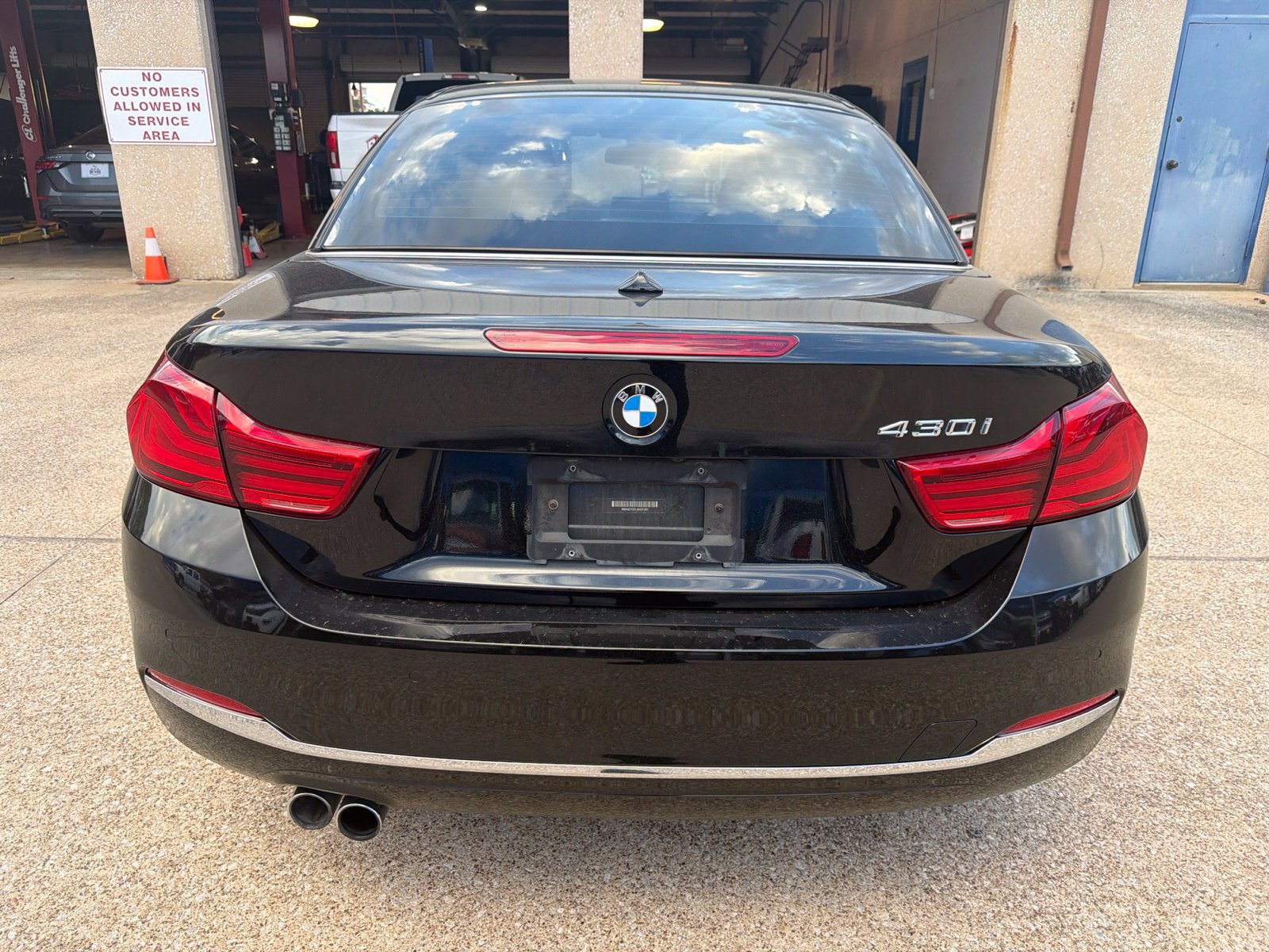 Used 2018 BMW 430i Convertible RWD image 4