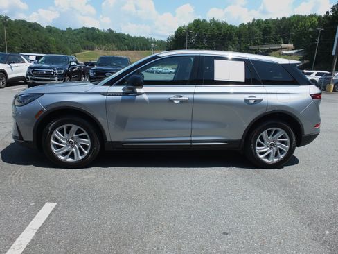Used 2024 Lincoln Corsair FWD image 6
