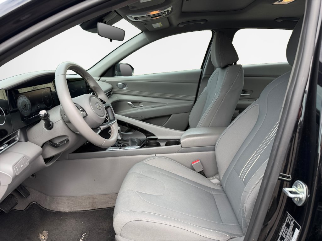 Used 2021 Hyundai Elantra SEL w/ Convenience + Premium Package FWD image 12
