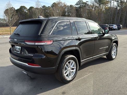 New 2025 Jeep Grand Cherokee Laredo X image 7