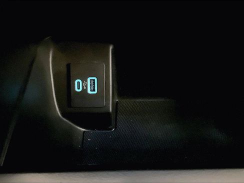 Certified 2023 Ford F150 XLT w/ Equipment Group 302A High image 31