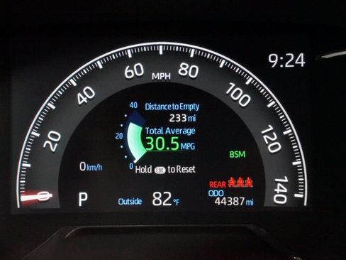 Used 2025 Toyota RAV4 XLE FWD image 16