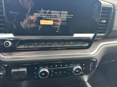 New 2026 GMC Sierra 2500 SLT w/ SLT Convenience Package image 36