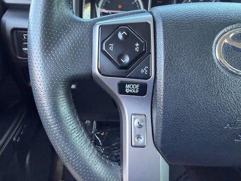 Used 2022 Toyota 4Runner Limited AWD/4WD image 26