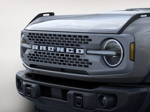 New 2025 Ford Bronco Badlands image 19