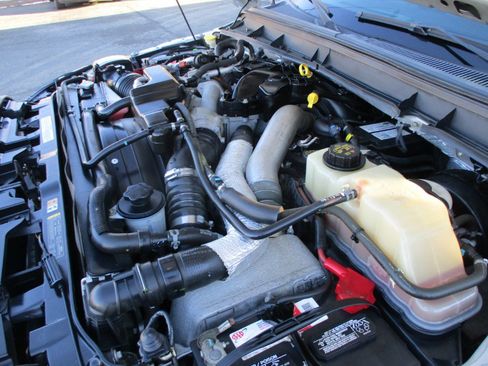 Used 2014 Ford F350 Lariat w/ Chrome Package image 37