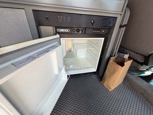 Used 1997 Volkswagen Eurovan Camper FWD image 18