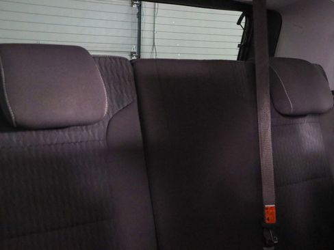 Used 2020 GMC Yukon SLE image 32