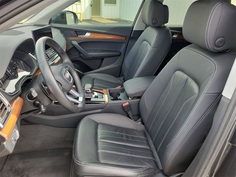 Used 2023 Audi Q5 2.0T Premium w/ Convenience Package image 15