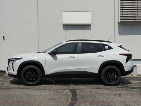 New 2026 Chevrolet Trax LT FWD image 4