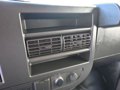 Used 2020 GMC Savana 3500 Extended w/ Driver Convenience Package image 34