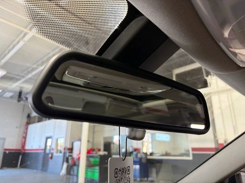 Used 2017 BMW 320i xDrive Sedan image 49