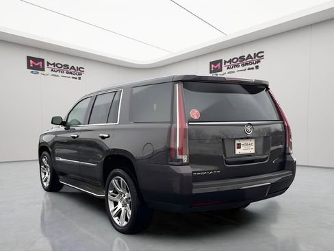 Used 2015 Cadillac Escalade Luxury AWD/4WD image 5