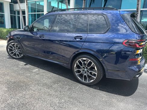 Used 2026 BMW X7 xDrive40i w/ M Sport Package AWD/4WD image 6