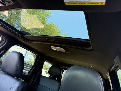 Used 2011 Ford Escape Limited w/ 301A Rapid Spec Order Code AWD/4WD image 22