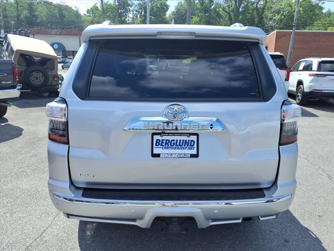Used 2021 Toyota 4Runner Limited AWD/4WD image 5