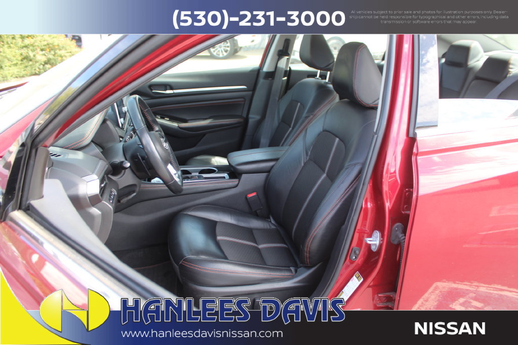Used 2023 Nissan Altima 2.5 SR FWD image 12