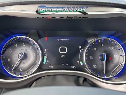 New 2026 Chrysler Pacifica Select image 30