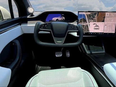 Used 2022 Tesla Model X Plaid AWD/4WD image 8