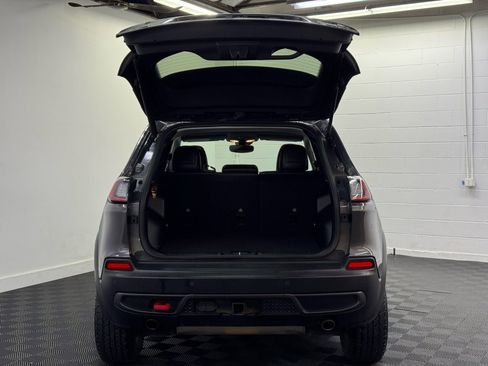 Used 2021 Jeep Cherokee Trailhawk w/ Comfort/Convenience Group image 32