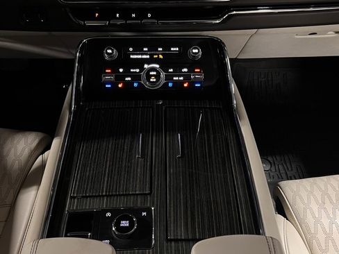 Used 2022 Lincoln Navigator Black Label image 23