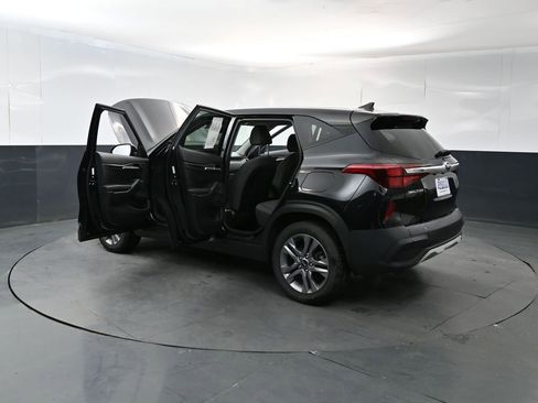 Used 2021 Kia Seltos LX AWD/4WD image 28