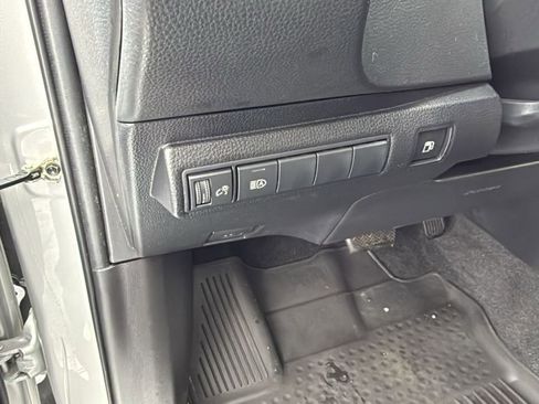 Certified 2022 Toyota Corolla LE image 11