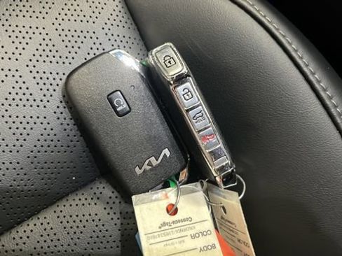 Used 2024 Kia Sorento EX w/ Panoramic Sunroof Package AWD/4WD image 21
