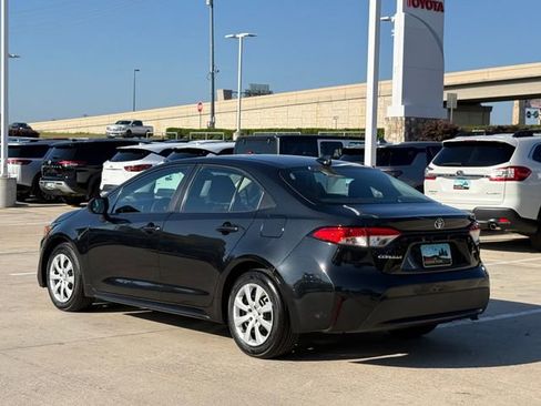 Used 2022 Toyota Corolla LE FWD image 5