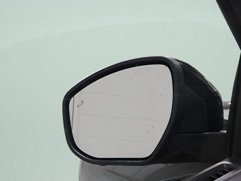 Used 2025 Ford Expedition Active image 24