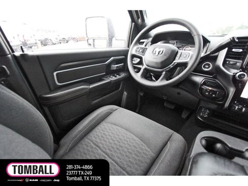 Used 2025 RAM 2500 Big Horn AWD/4WD image 9