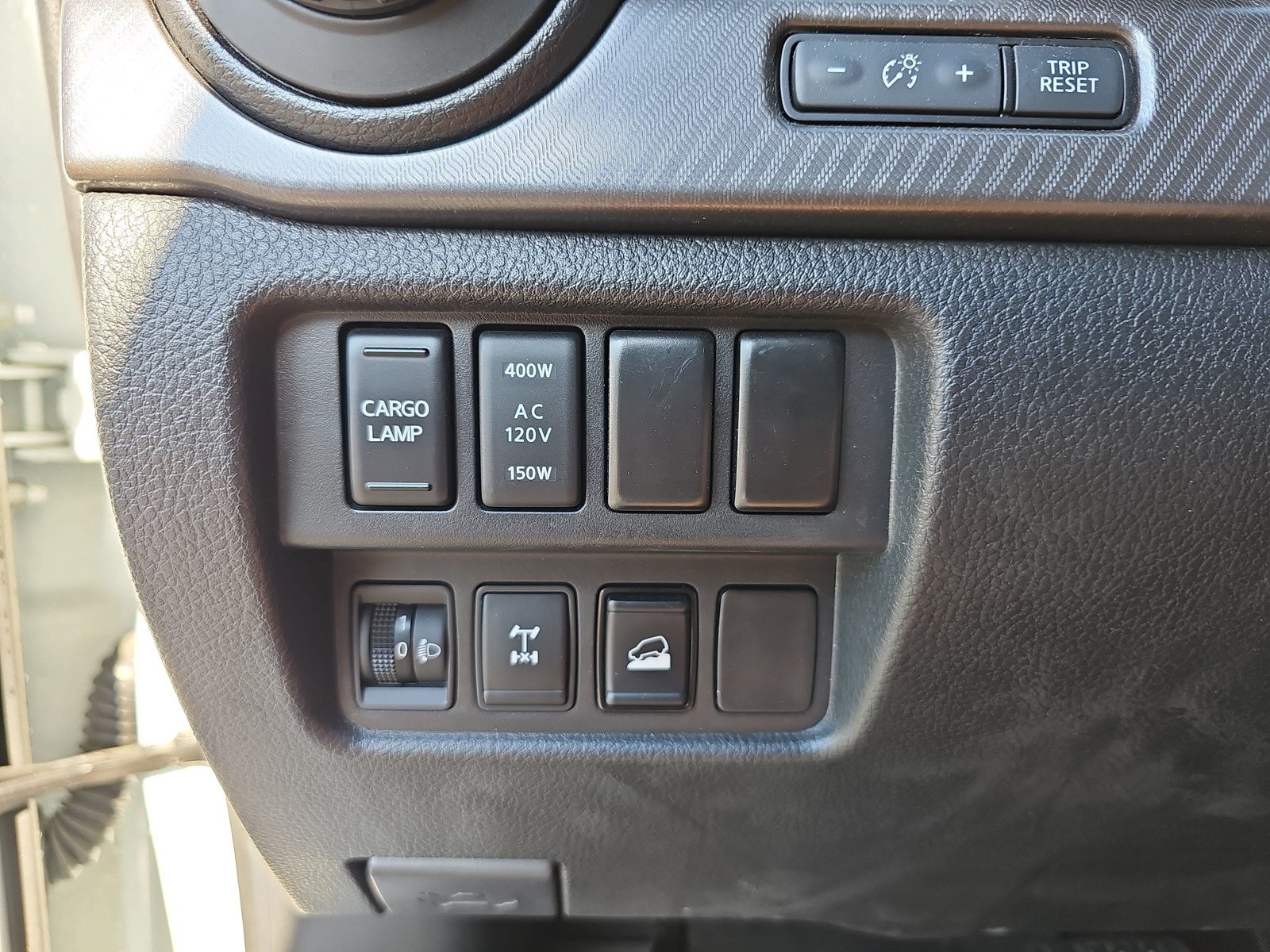 Used 2024 Nissan Titan PRO-4X w/ Off Road Protection Package AWD/4WD image 29