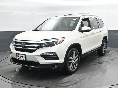 Used 2016 Honda Pilot Touring image 5
