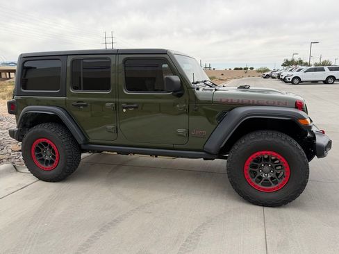 Used 2021 Jeep Wrangler Unlimited Rubicon w/ Xtreme Recon 35" Tire Package AWD/4WD image 3