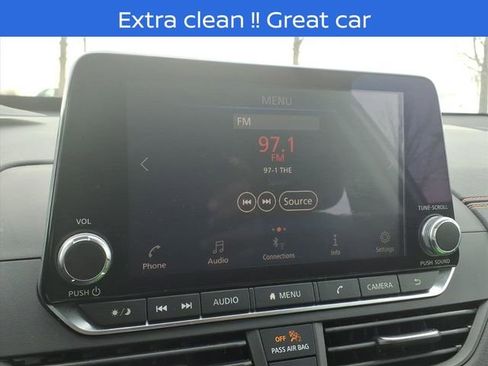 Used 2019 Nissan Altima 2.5 SR w/ SR Premium Package image 16