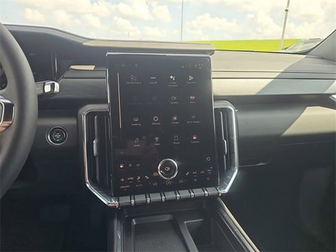 New 2025 GMC Acadia Elevation w/ Elevation Premium Package image 13