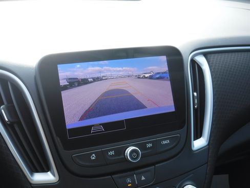 Used 2023 Chevrolet Malibu LT image 14