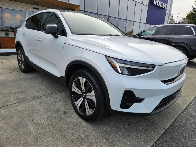 Used 2023 Volvo C40 Recharge Core AWD/4WD image 3