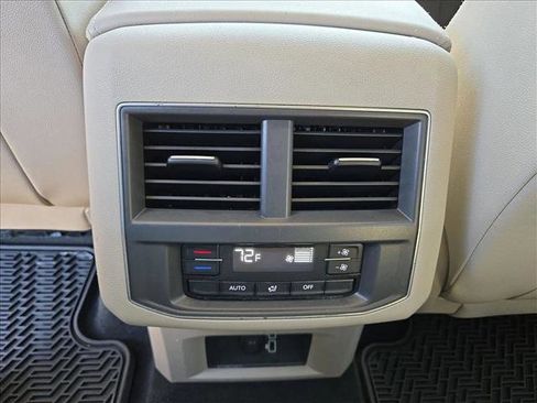 Used 2019 Volkswagen Atlas SE w/ Towing Package image 15