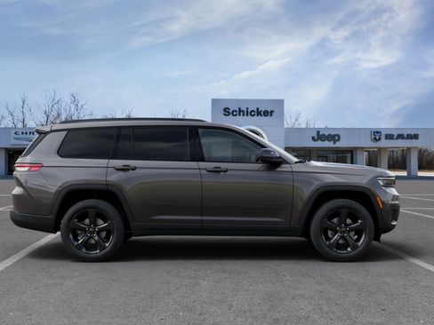 New 2025 Jeep Grand Cherokee L Altitude AWD/4WD image 43