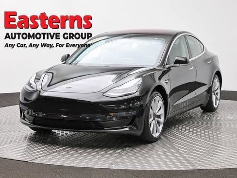 Used 2018 Tesla Model 3 Mid Range RWD image 1