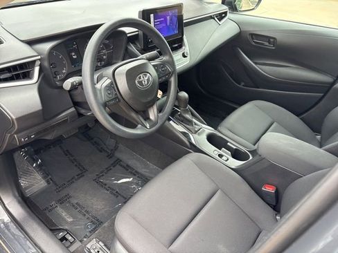 Used 2025 Toyota Corolla LE FWD image 10