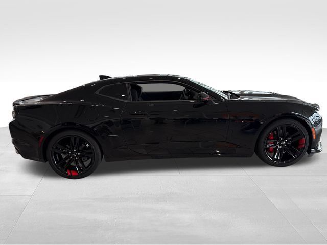 Used 2022 Chevrolet Camaro LT w/ Redline Edition RWD image 7