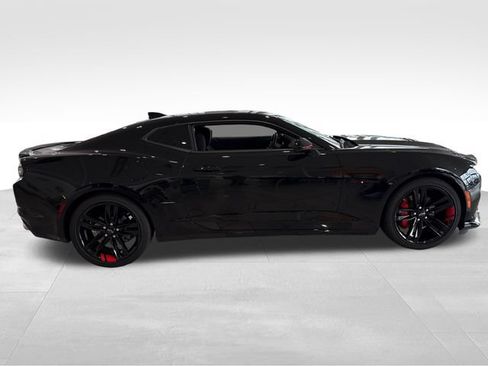 Used 2022 Chevrolet Camaro LT w/ Redline Edition RWD image 7