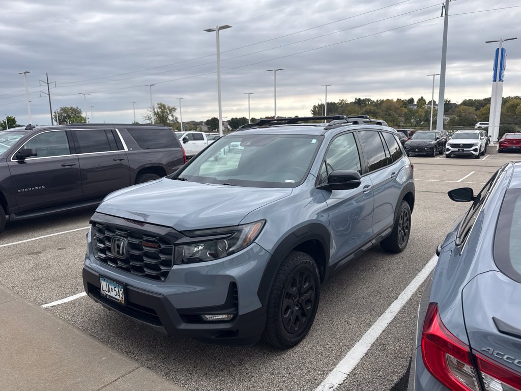 Certified 2023 Honda Passport TrailSport image 2