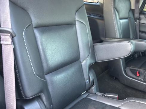 Used 2017 GMC Yukon SLT image 35